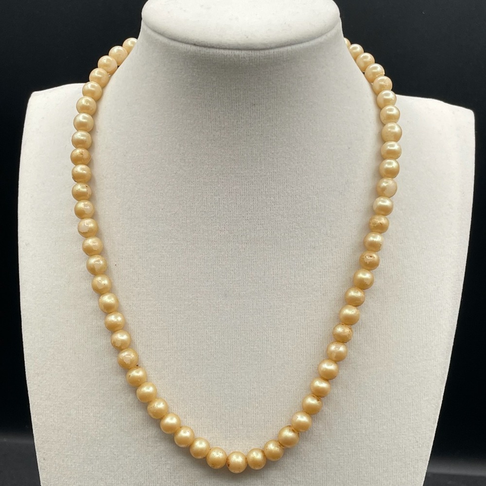 Vintage Beige Classic Champagne Pearl Single Strand Beaded Clasp Necklace